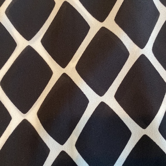 INC international Concepts Woman’s Lightweight Sleeves button down Shirt size 2 - Picture 8 of 9